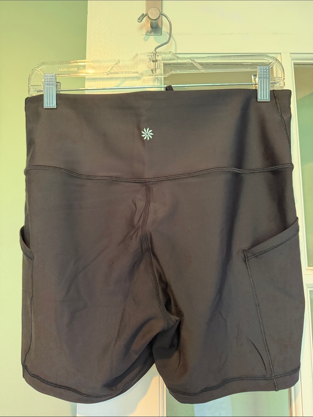Athleta Interval Stash 5" shorts with 2 pockets...NWOT